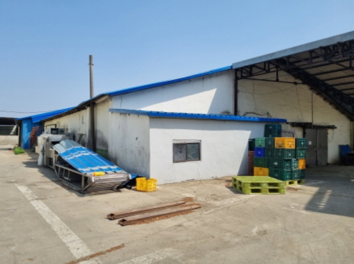 본건 부동산 목록 14 공장 건물 사진