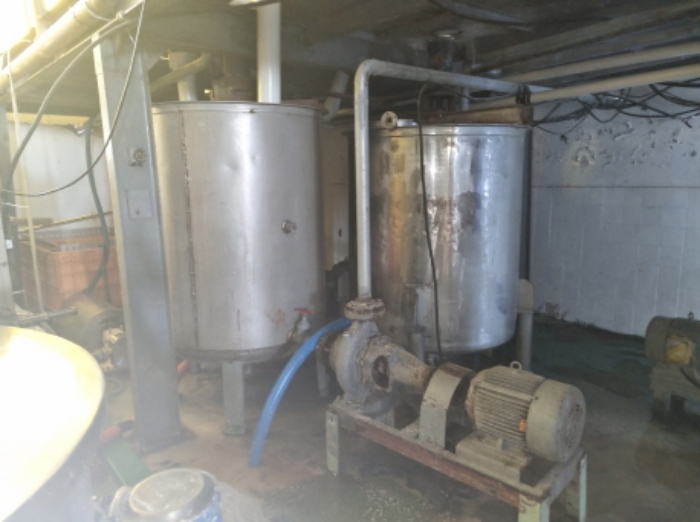 목록 13 공장건물 2층에 설치된 기계기구 사진