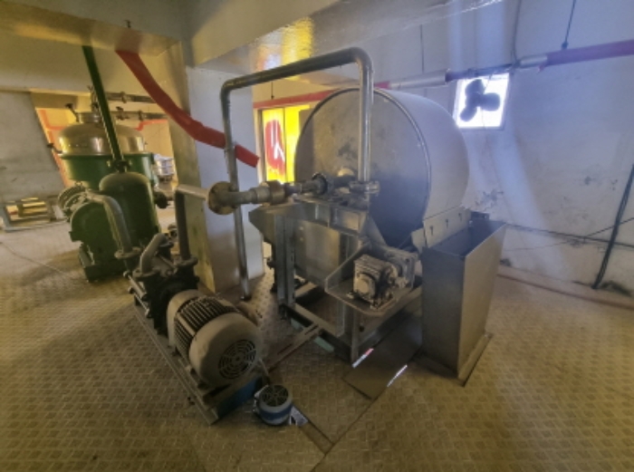 목록 13 공장건물 2층에 설치된 기계기구 사진