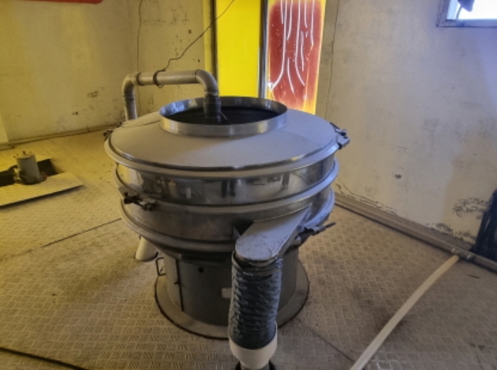 목록 13 공장건물 2층에 설치된 기계기구 사진