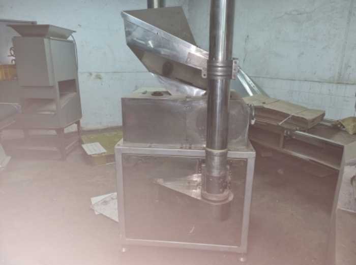 목록 14 공장건물 내부에 있는 기계기구 사진