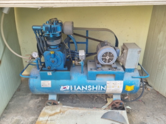 목록 13 공장건물 2층에 설치된 기계기구 사진