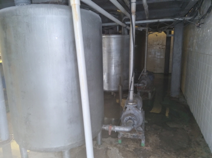 목록 13 공장건물 2층에 설치된 기계기구 사진