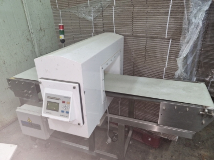 목록 14 공장건물 내부에 있는 기계기구 사진