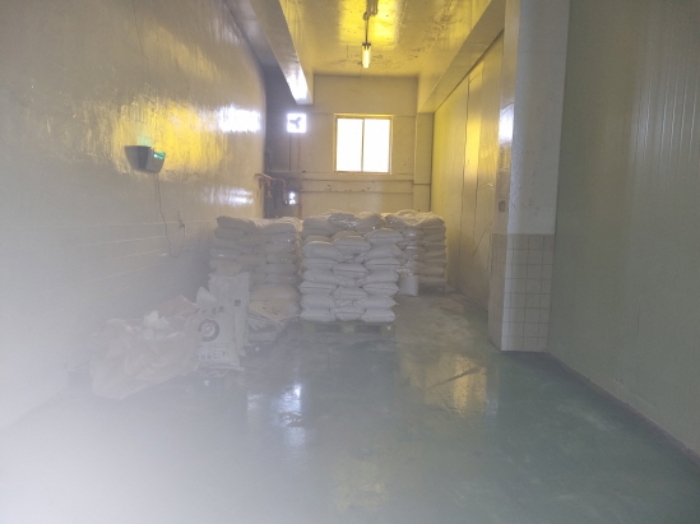 본건 부동산 목록 13 공장건물 2층 공장 내부 사진