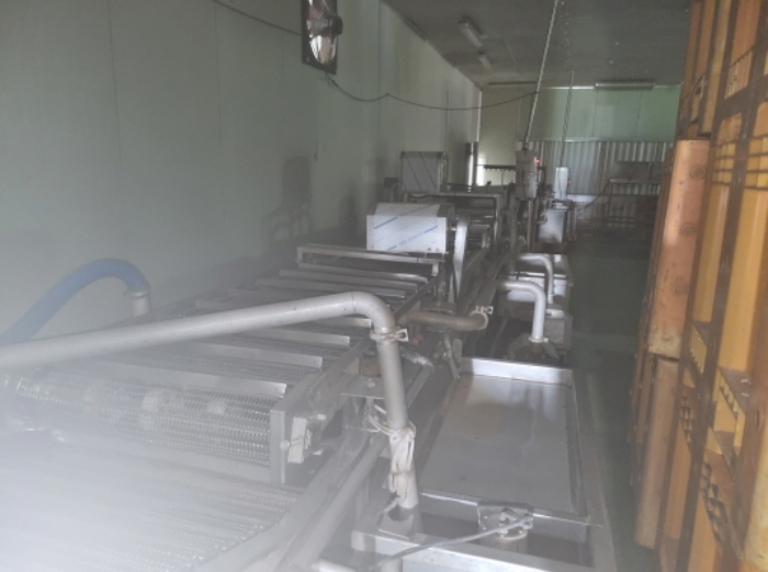 목록 13 공장건물 1층 내부에 설치된 기계기구 사진