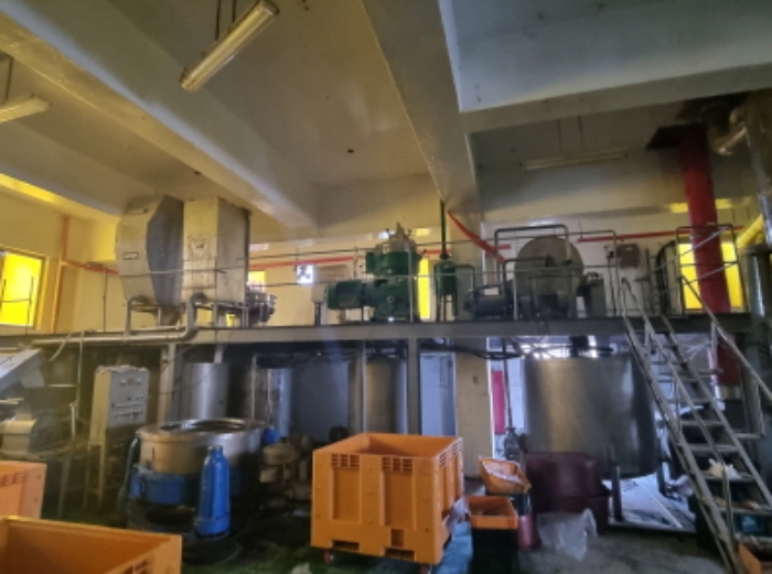 목록 13 공장건물 2층에 설치된 기계기구 사진