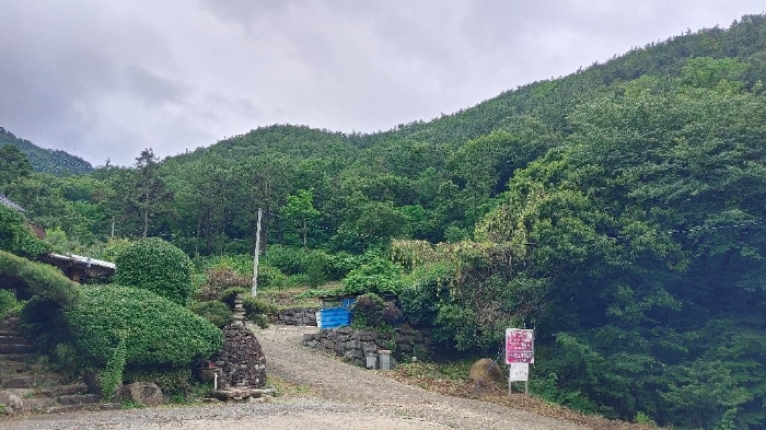 기호 5)
북서측에서  남동측으로