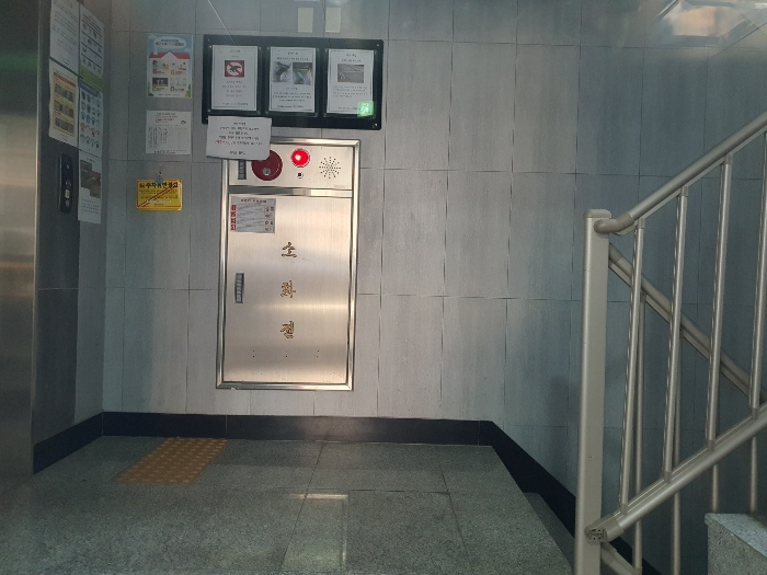 제1층 승강기 및 계단실
