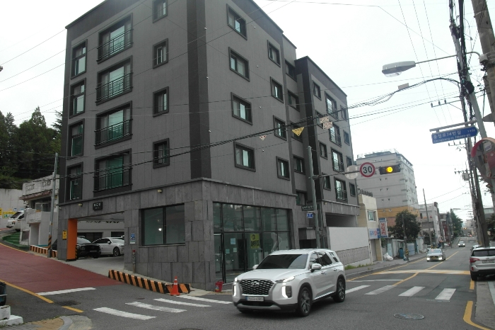 본건 건물의 전경