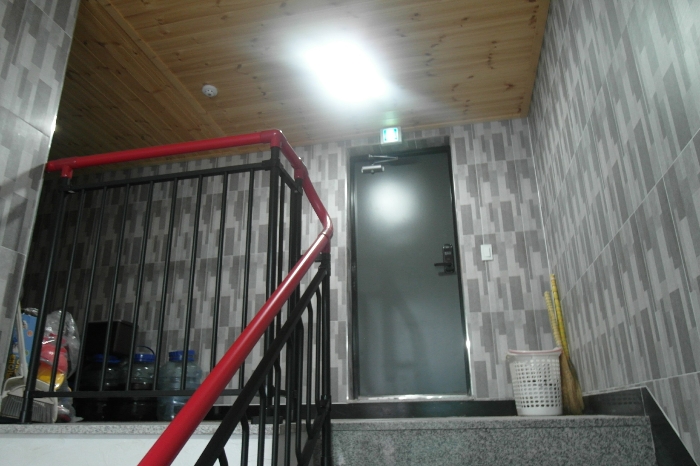 옥탑(내부에서 촬영)