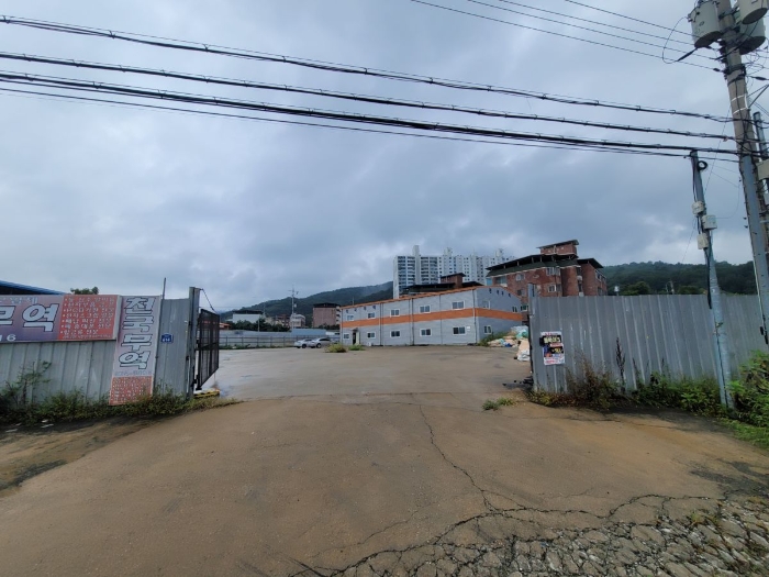 일련번호 4, 8) 전경