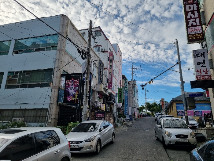 남동측에서 본 전경