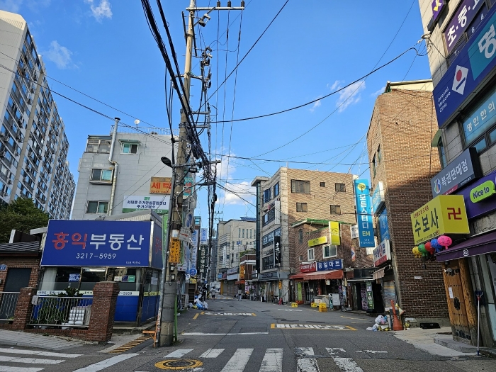 [본건 홍은벽산아파트 접면도로 및 주위환경]