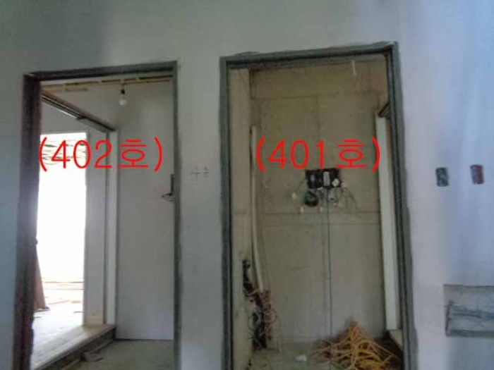 에이동 4층 현관(401호, 402호)