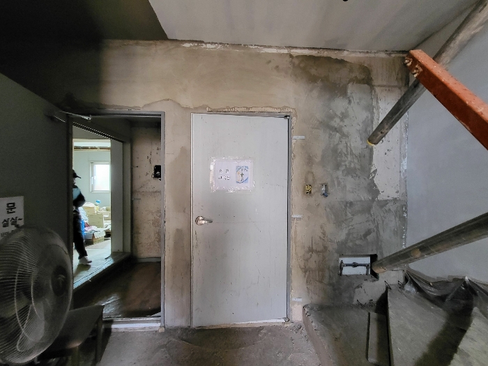 기호(11) 출입구