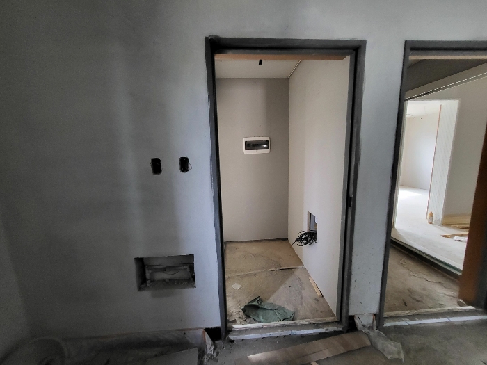 기호(14) 출입구