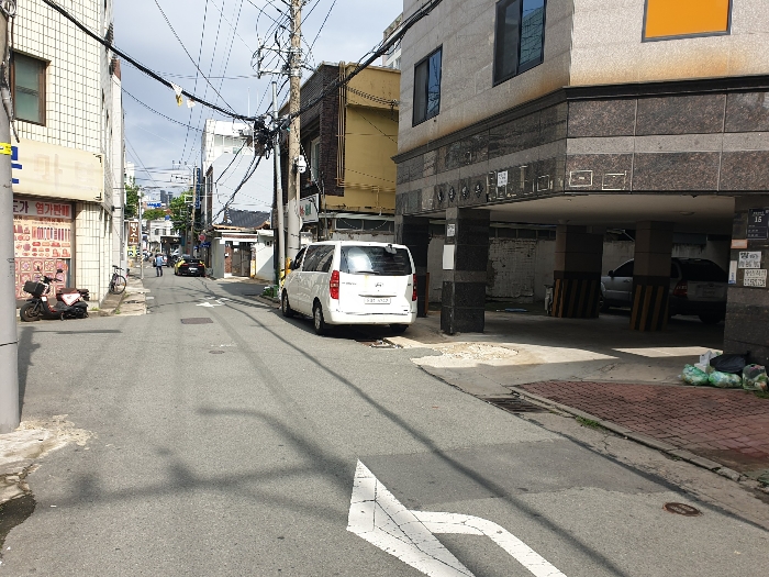 본건 남서측 접면도로