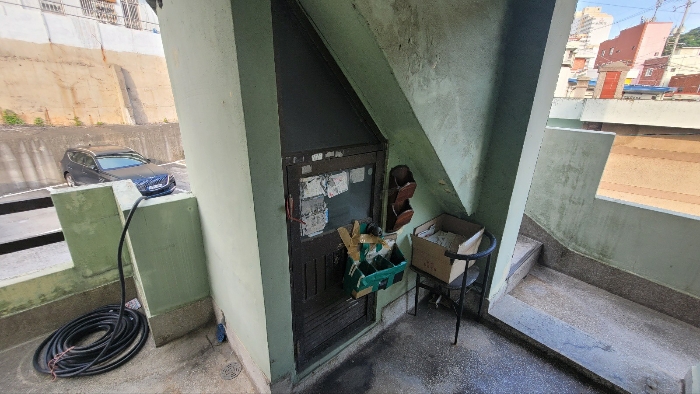 제시외건물㉢ 전경