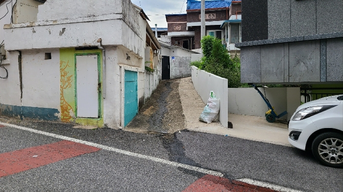 남측 일부 현황도로 부분