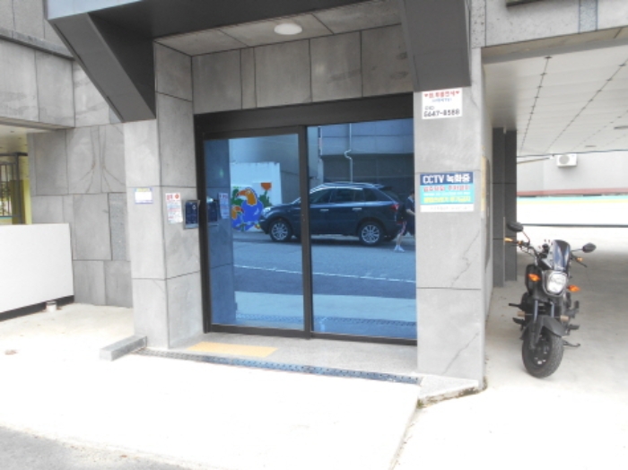 공동 출입구 부분