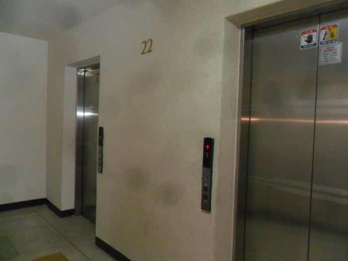 22층 승강기홀 (외현관)