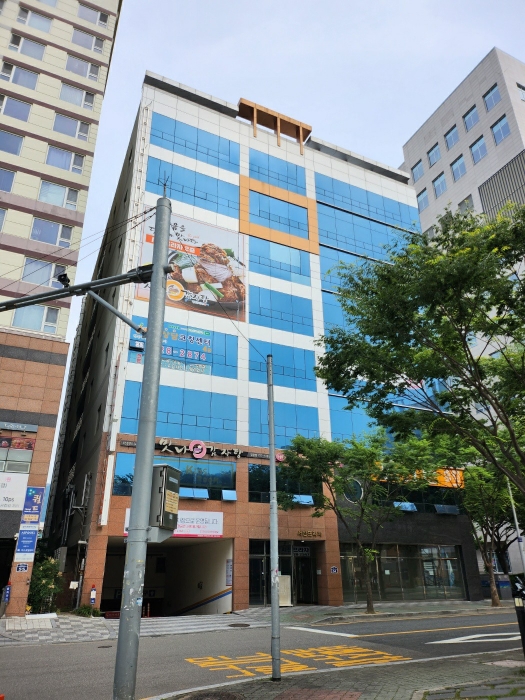 본건 서측 전경