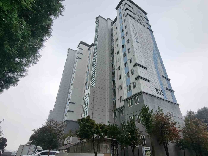 제시 목록 부동산 1동 전경