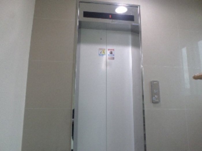 목록2. 1층 엘리베이터