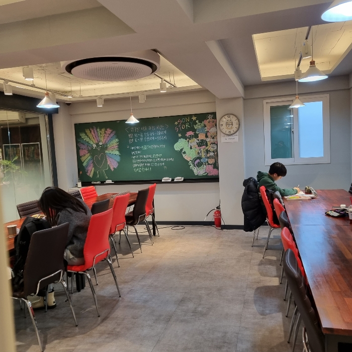 대상 부동산 2층 모습