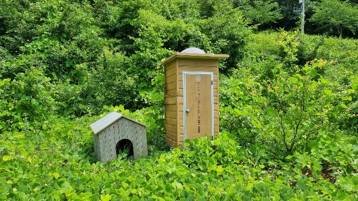 일련번호 2 지상 견사 및 이동식 화장실