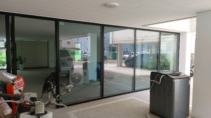 1층 소매점 전경