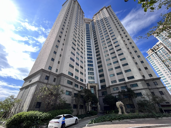 본건 소재 건물 전경