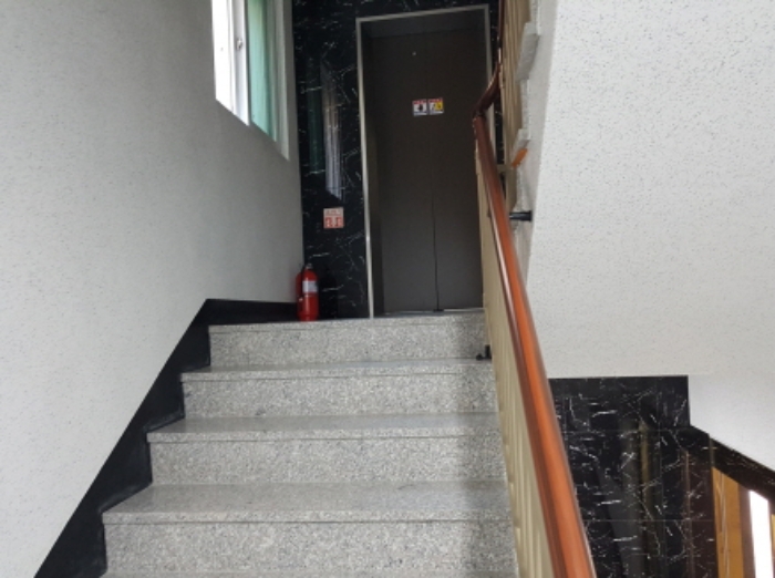 2층 계단모습
