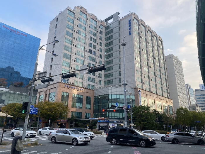 본건 건물 전경