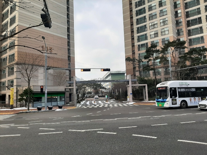 석수아이파크 단지 입구