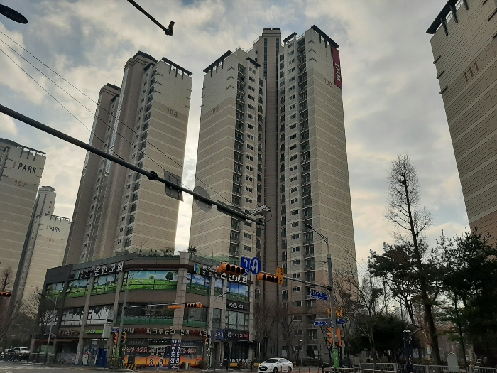 석수아이파크 제109동 북측