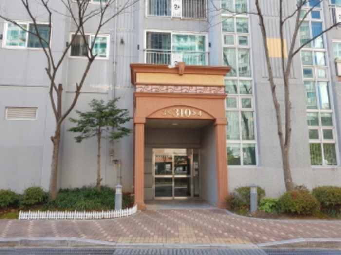 공동출입구 부분