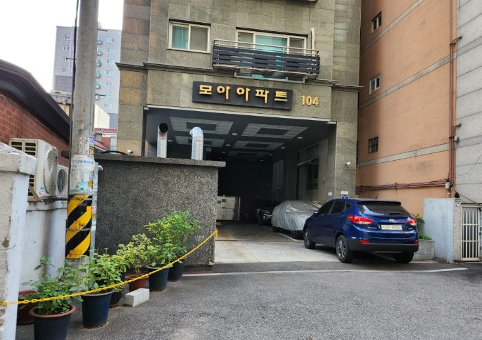 104동 주 출입구