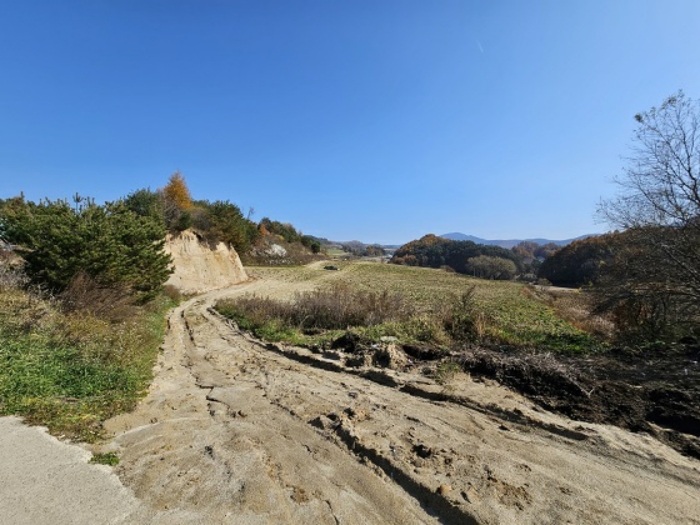 일련번호(6) 서측 근경