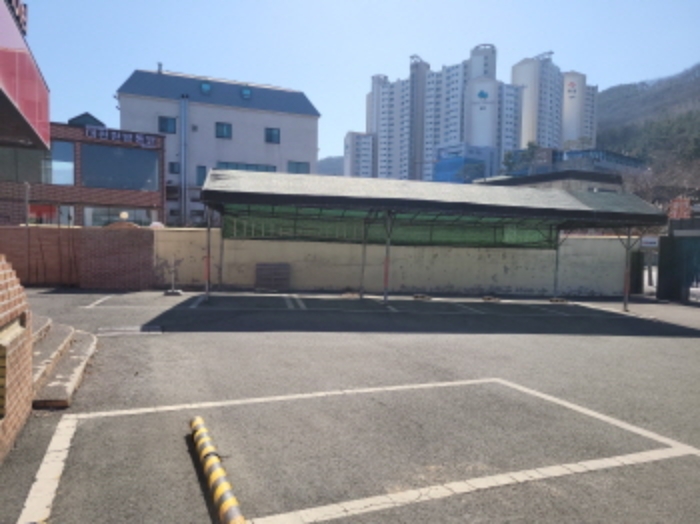 대구시 수성구 두산동 777-2 (수성구 용학로 123) 제시 외 구조물 존재함.