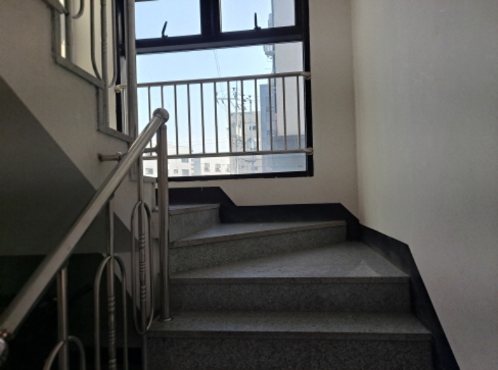 목록 1 출입구 계단