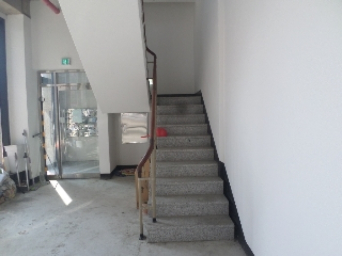 목록9. 106호 계단(목록1.203호와 목록9.106호 연결 계단)