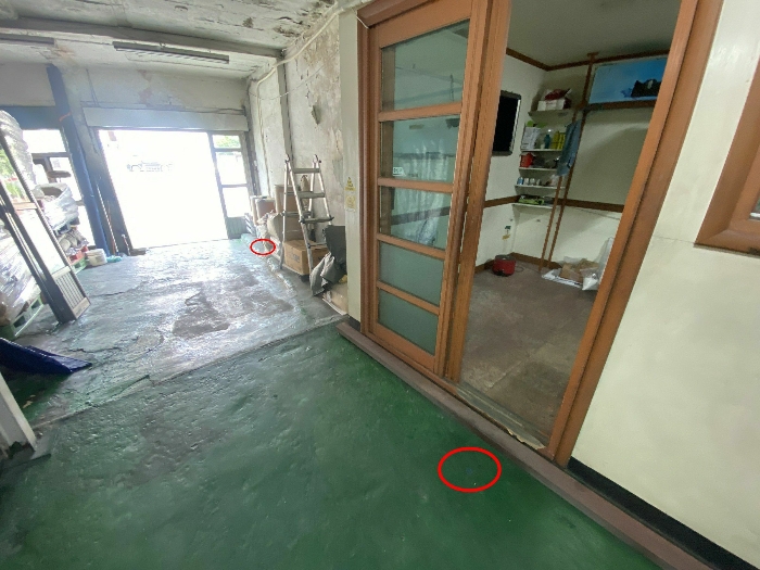 본건 지상의 소유자미상건물 내부 경계표시