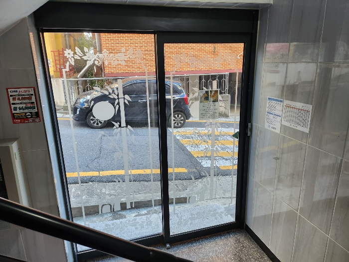 본건 전경(공동현관)