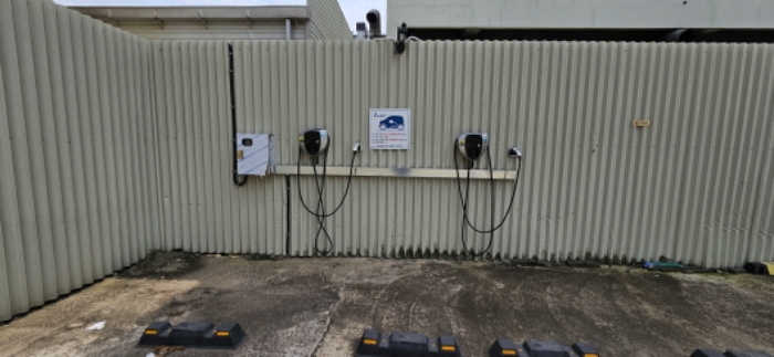 원평동 1041-7, 충전시설 및 휀스