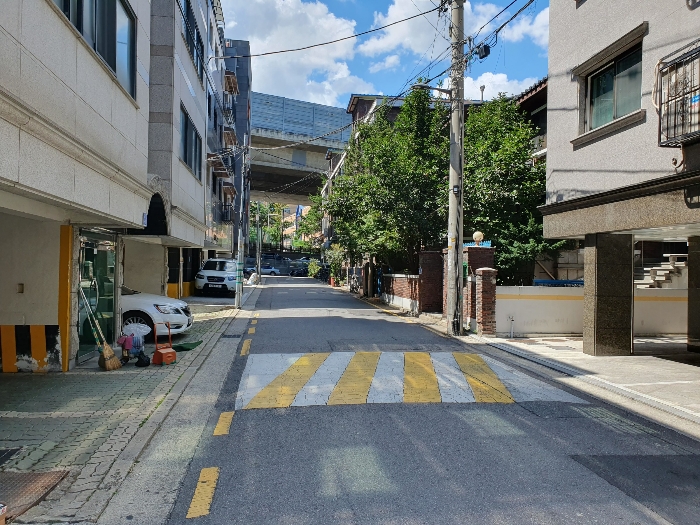 주변전경(남서측 노변)