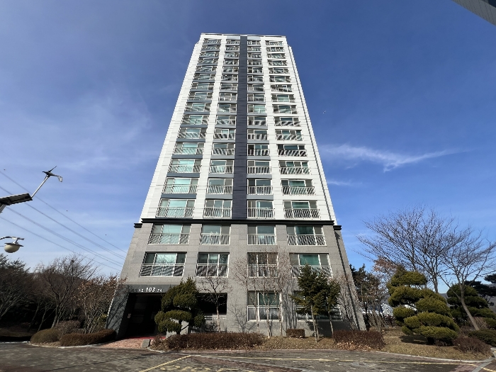 본건 소재 건물 전경