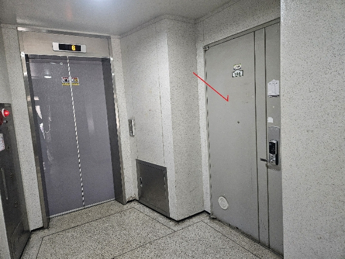 현황 104호 세대현관
