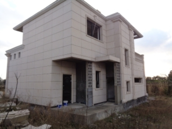 소재지2.(청수리 2232) 지상에 제시외 건물(ㄴ) 전경